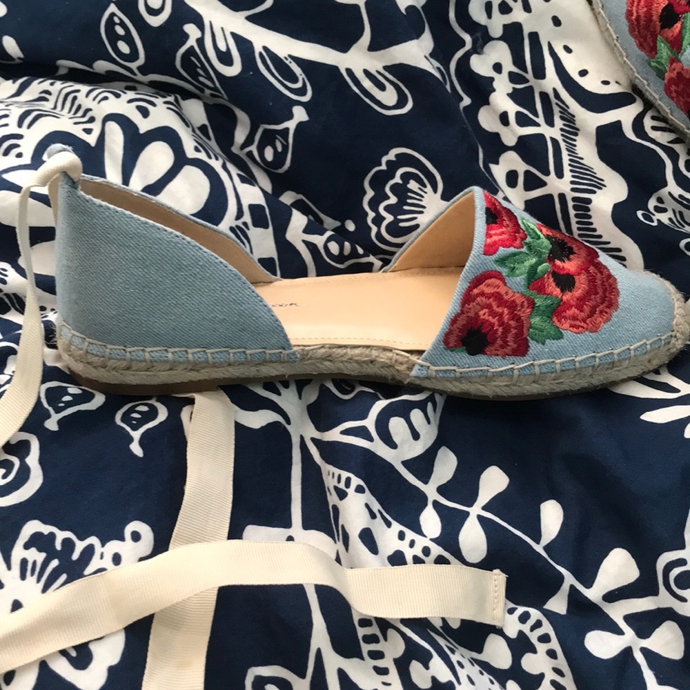 Shoes - Picture 2 of 2